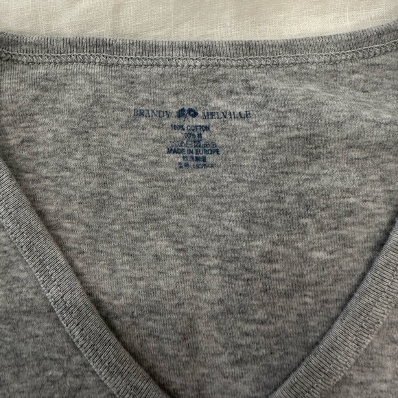 Brandy Melville baby tee - Picture 5 of 5